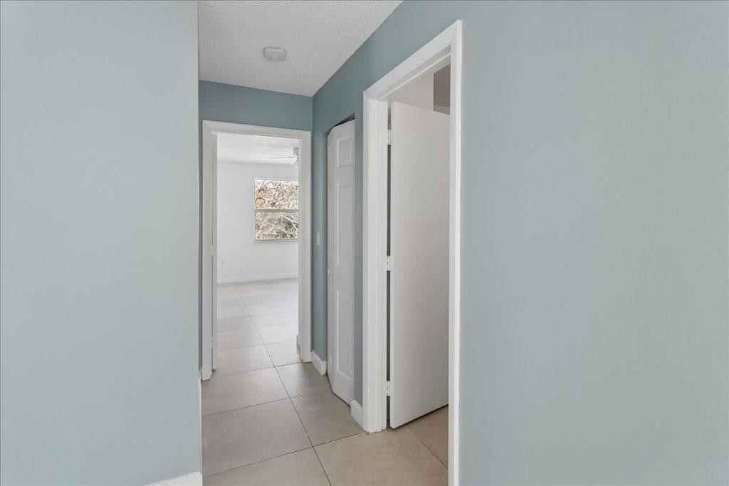 Towngate 156-11 B - Residential Lease