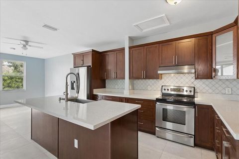 15895 NW 5th Street Pembroke Pines FL 33028