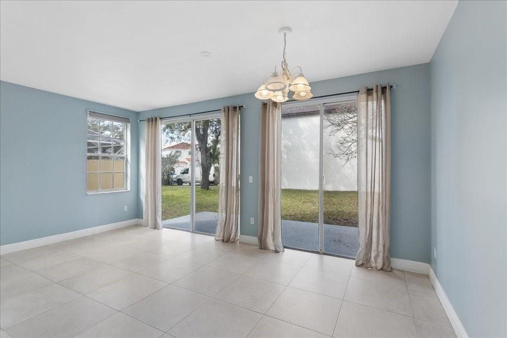 Towngate 156-11 B - Residential Lease