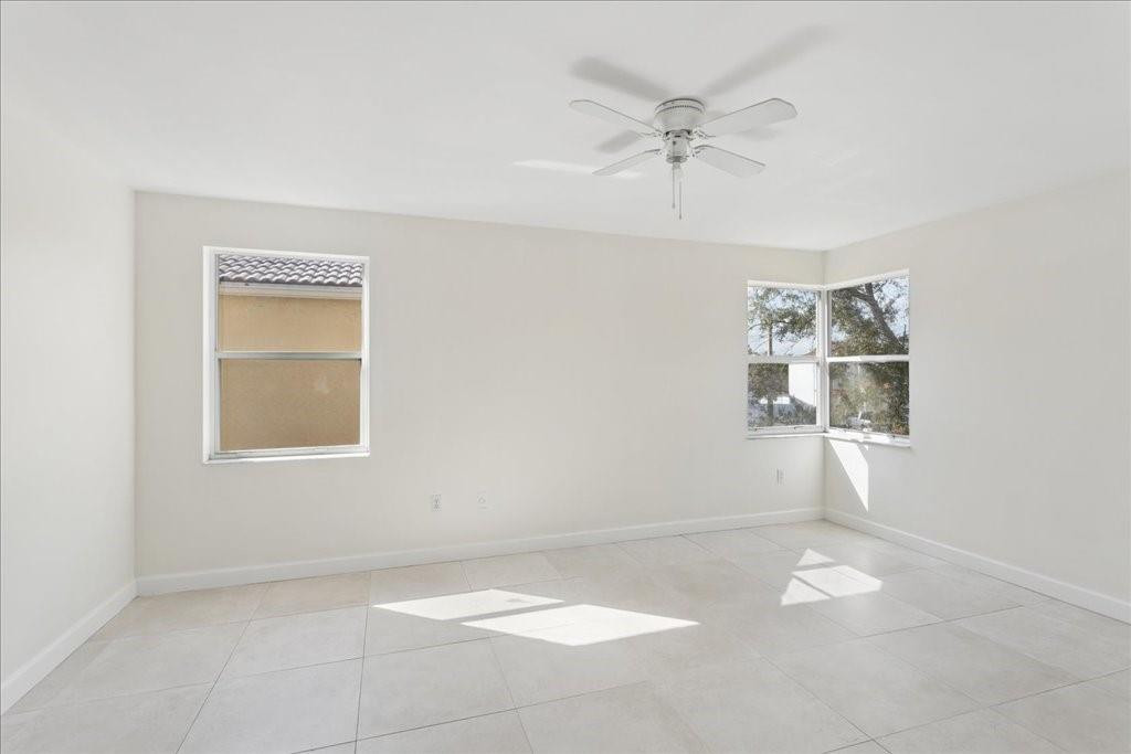 Towngate 156-11 B - Residential Lease