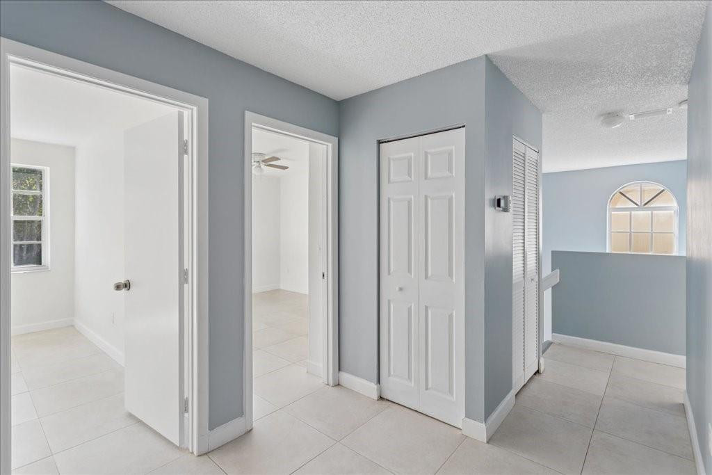 Towngate 156-11 B - Residential Lease