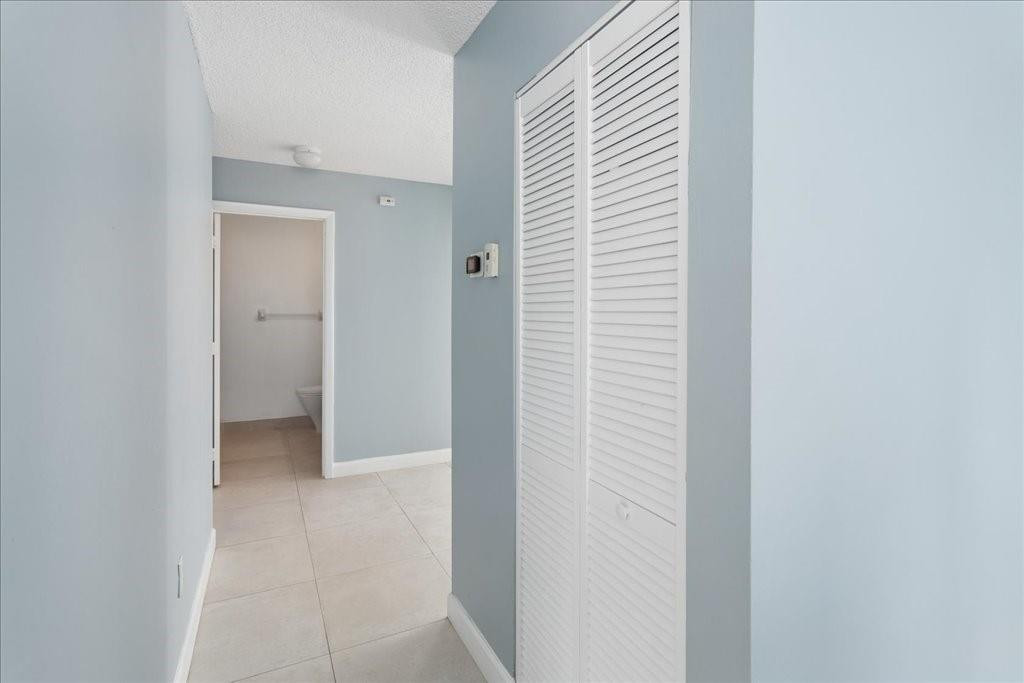 Towngate 156-11 B - Residential Lease