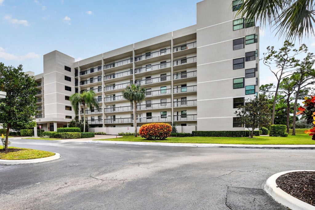 Photo of 6530 Boca Del Mar Drive, Boca Raton, FL 33433 (MLS # B26092515)