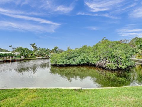 A home in Wilton Manors