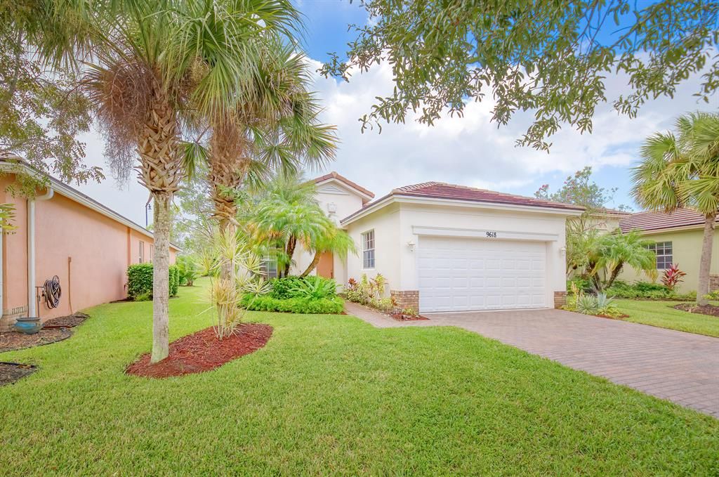 Photo of 9618 SW Flowermound Circle, Port Saint Lucie, FL 34987 (MLS # R10780965)