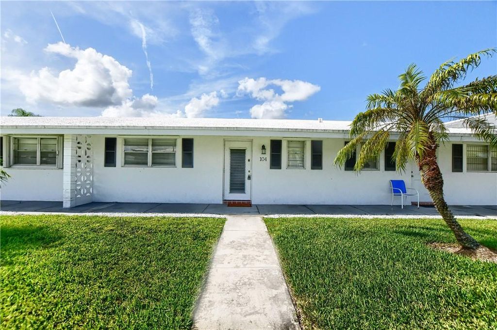 Photo of 1802 Ocean Dr #104, Boynton Beach, FL 33426 (MLS # F10386415)