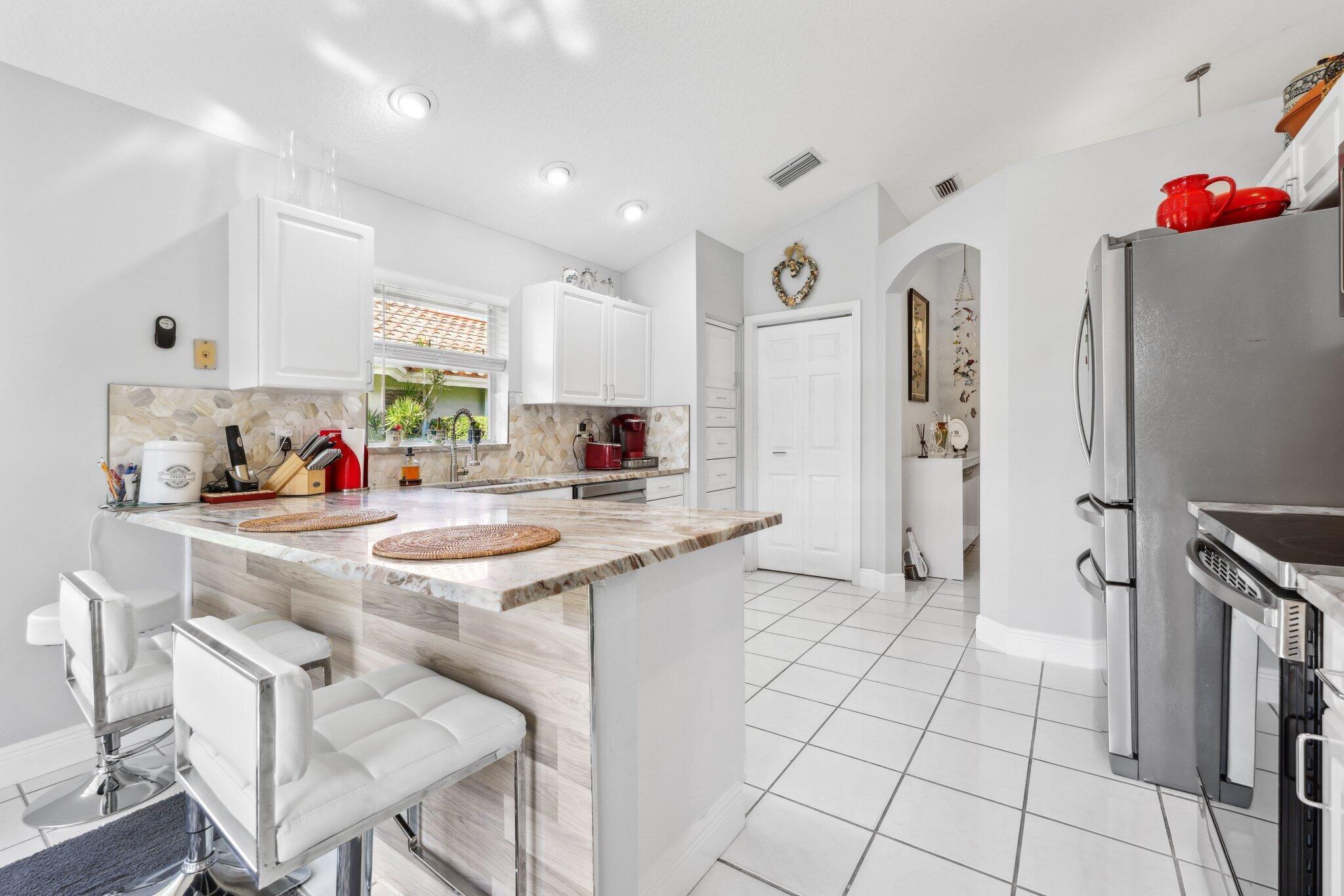 6007 Golf Villas Drive
