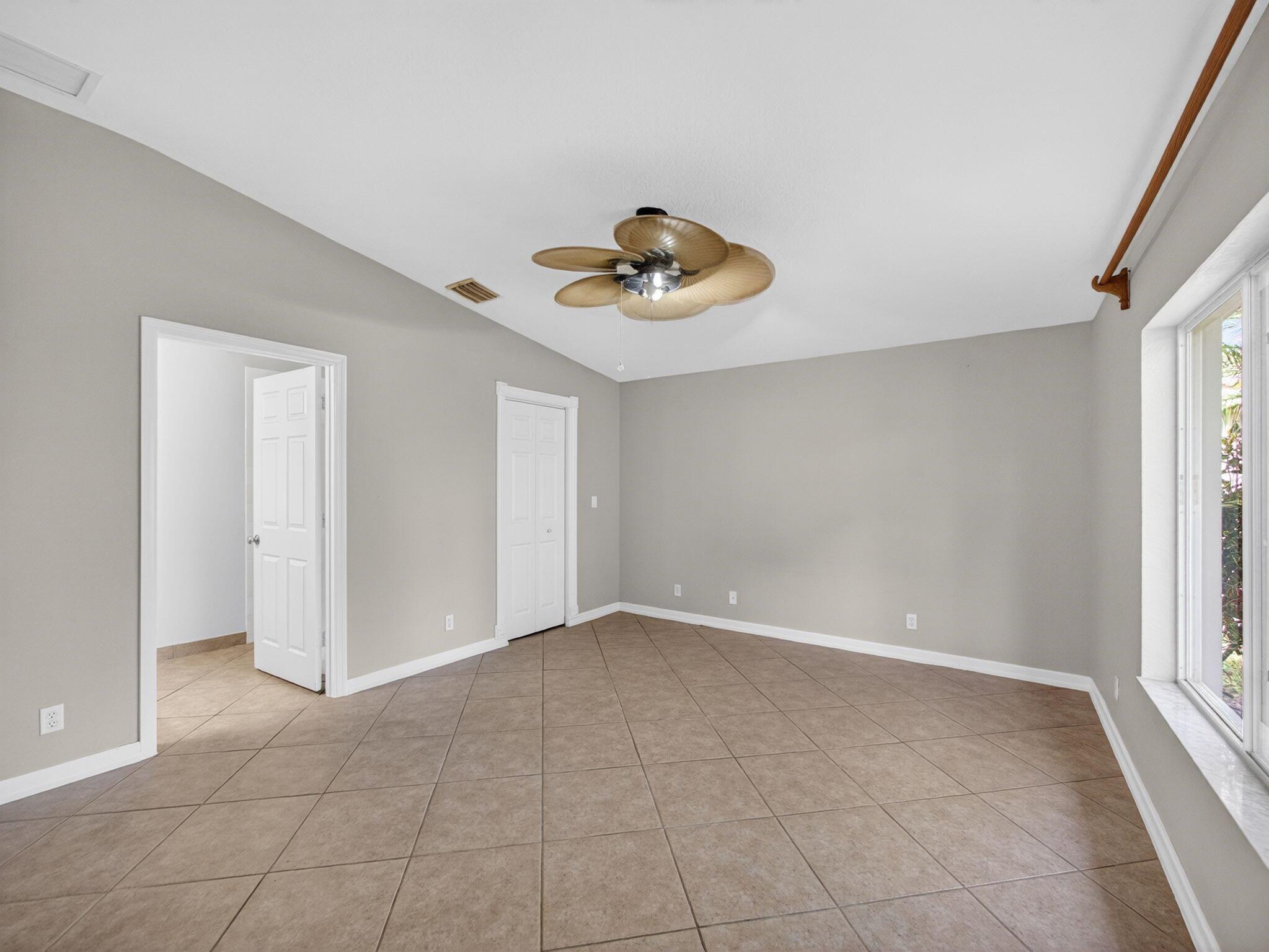 MARTINS CROSSING - Residential