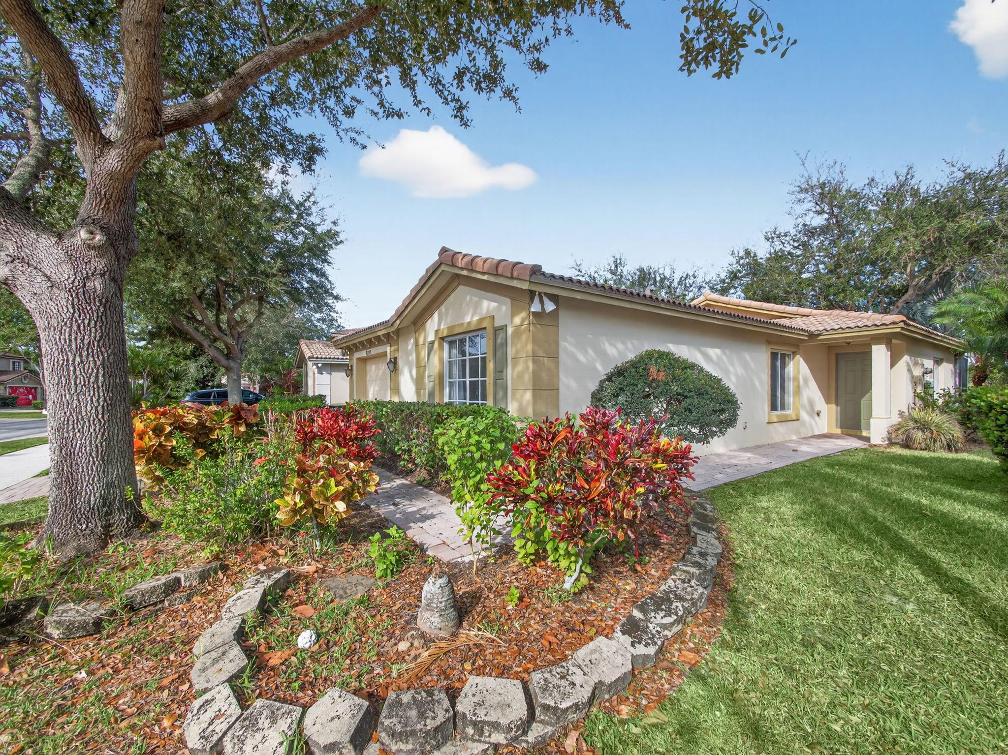 MARTINS CROSSING - Residential