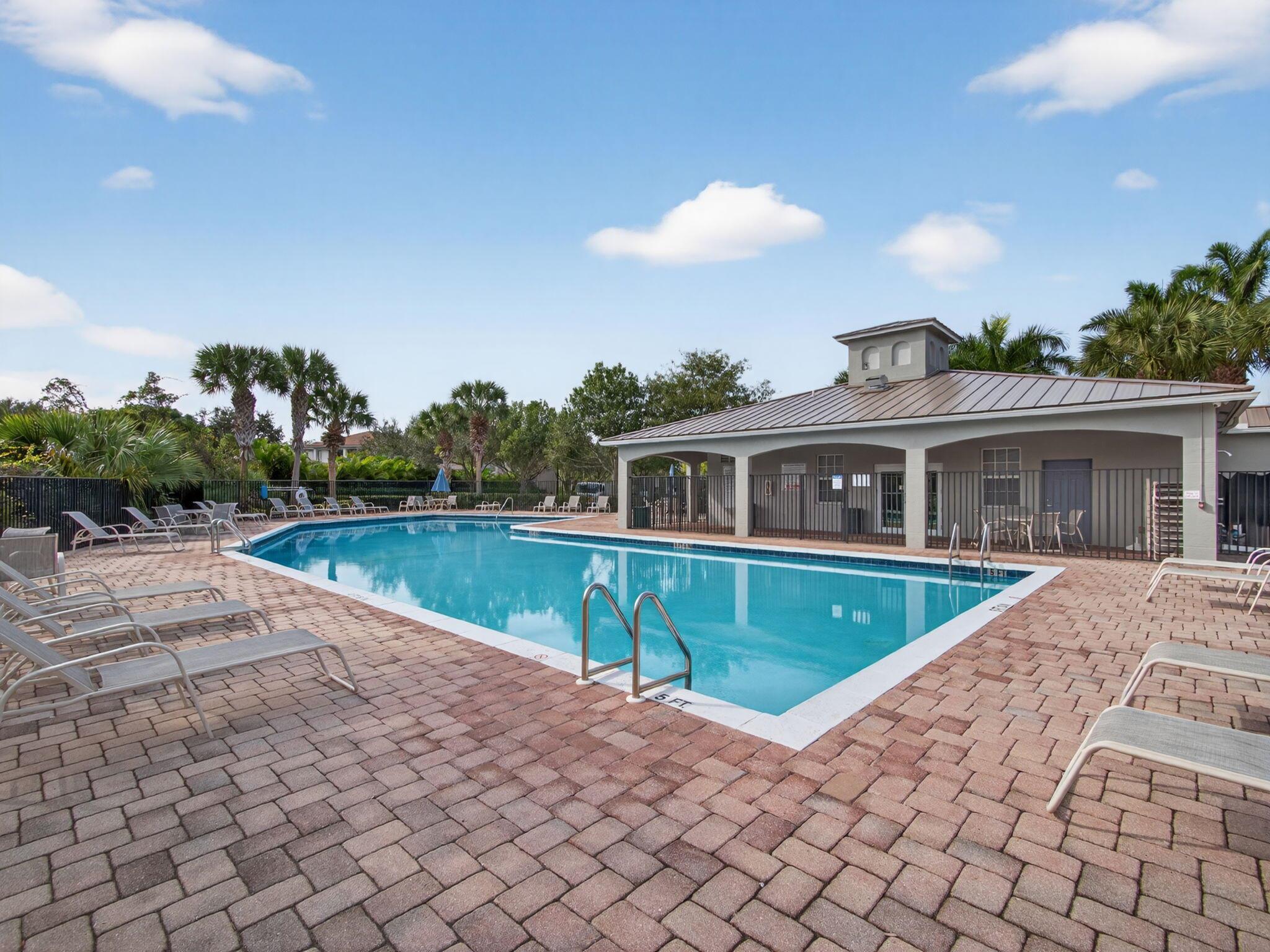 MARTINS CROSSING - Residential