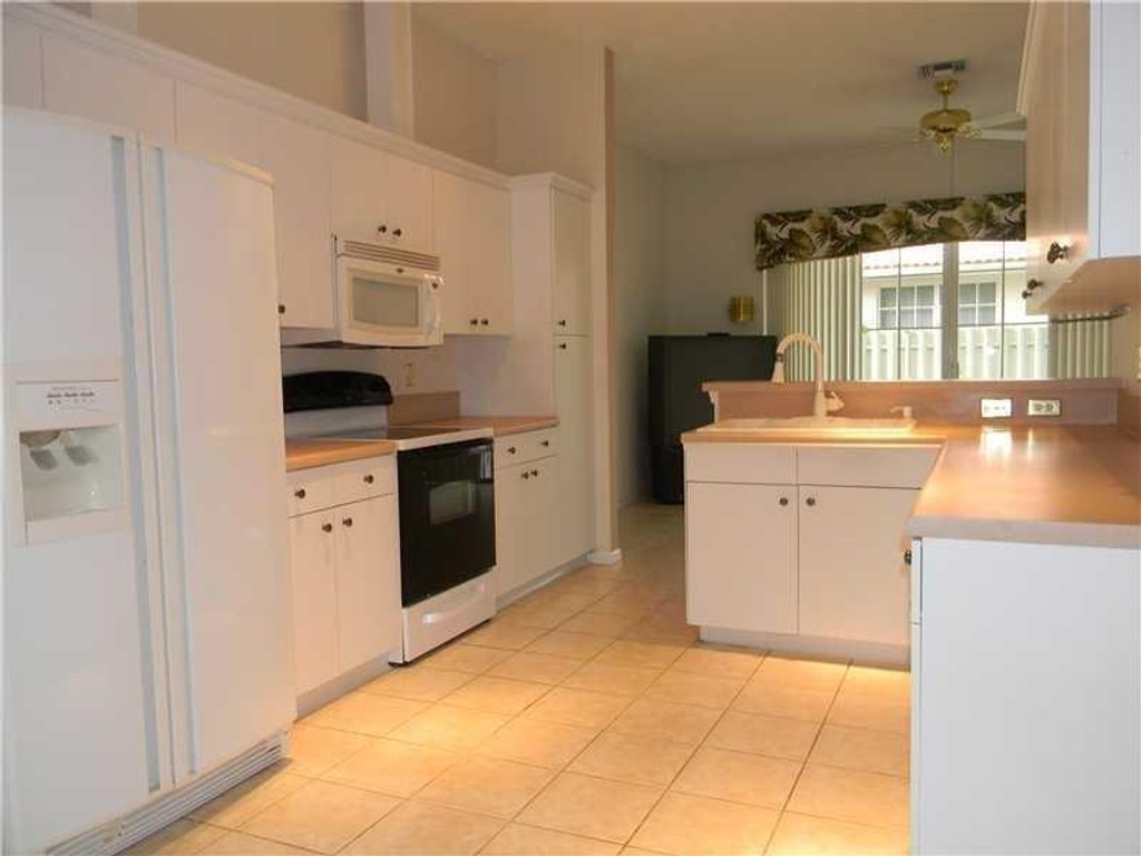 Photo of 3529 Dunes Vista Drive, Pompano Beach, FL 33069 (MLS # B26011471)