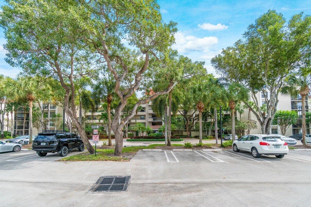 Photo of 2025 Lavers Circle #D111, Delray Beach, FL 33444 (MLS # R10947851)