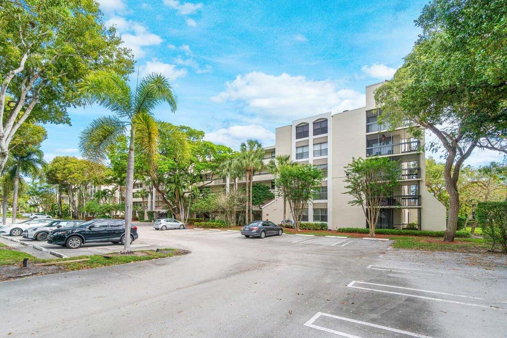 Photo of 2025 Lavers Circle #D111, Delray Beach, FL 33444 (MLS # R10947851)
