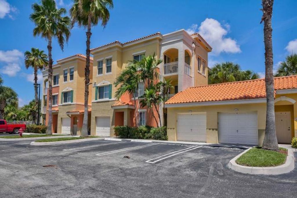 Photo of 11021 Legacy Lane #302, Palm Beach Gardens, FL 33410 (MLS # R10922471)