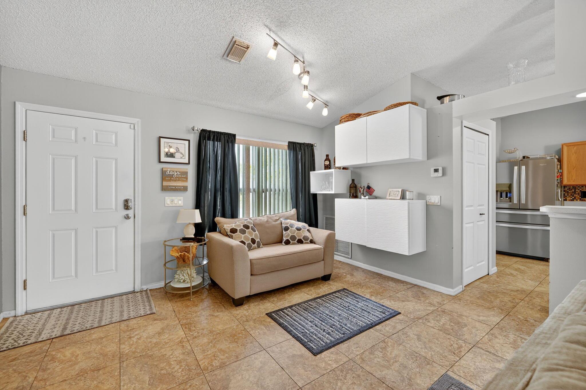 PORT ST LUCIE SECTION 25 - Residential
