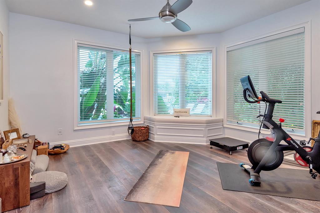 LAKE ROGERS ISLE UNIT E - Residential