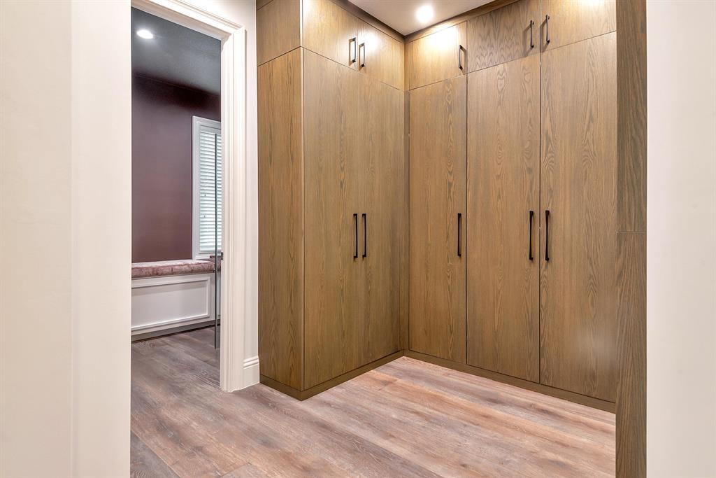 LAKE ROGERS ISLE UNIT E - Residential