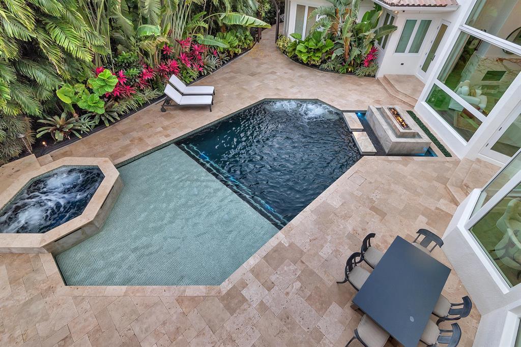 LAKE ROGERS ISLE UNIT E - Residential