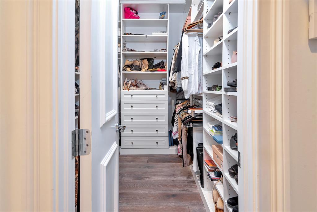 LAKE ROGERS ISLE UNIT E - Residential