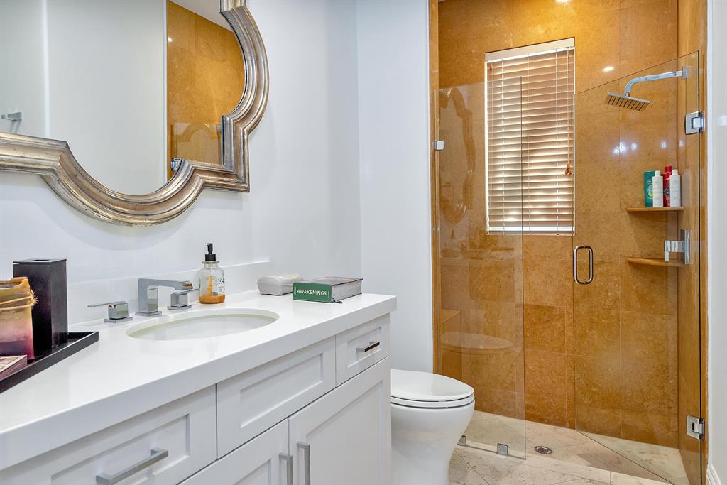 LAKE ROGERS ISLE UNIT E - Residential