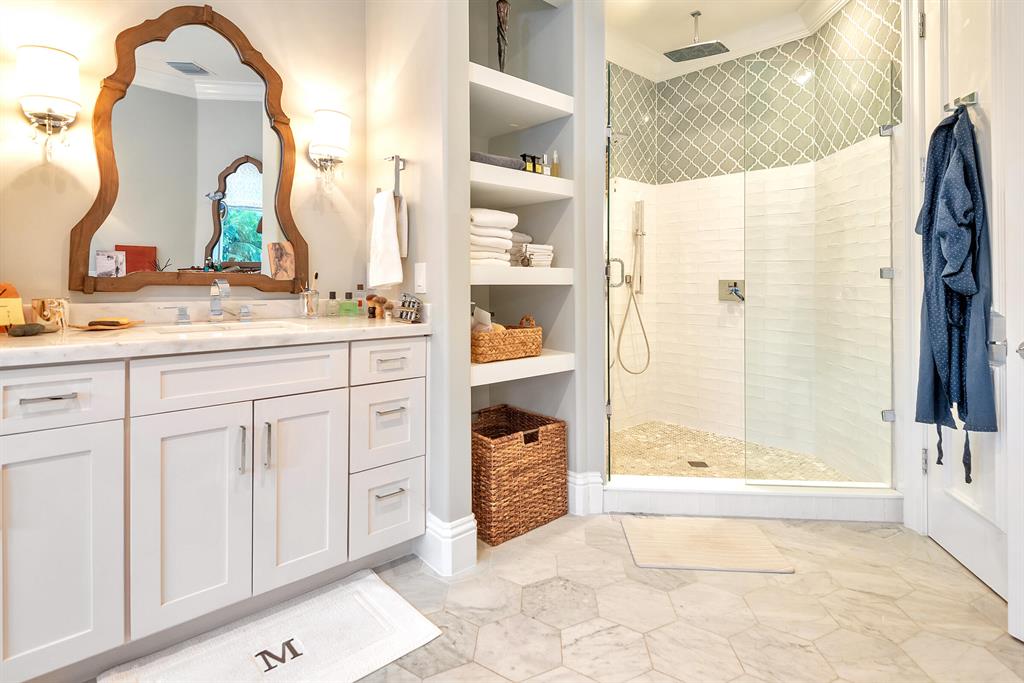 LAKE ROGERS ISLE UNIT E - Residential