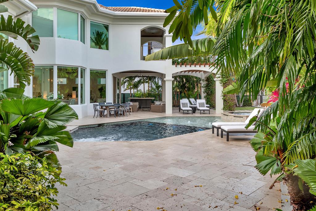 LAKE ROGERS ISLE UNIT E - Residential