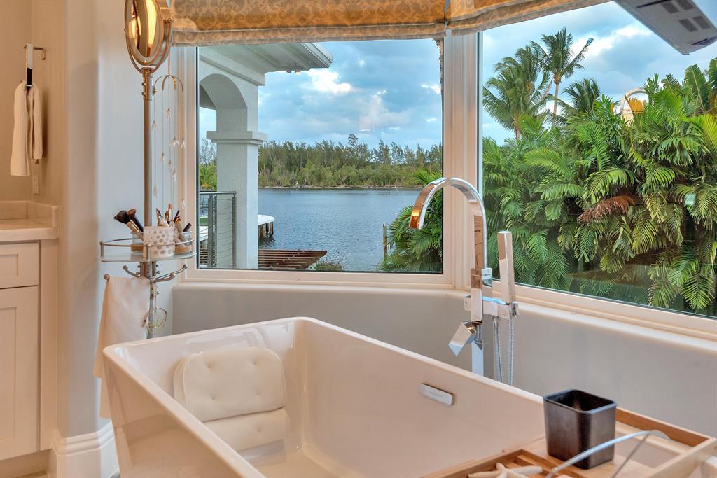 LAKE ROGERS ISLE UNIT E - Residential