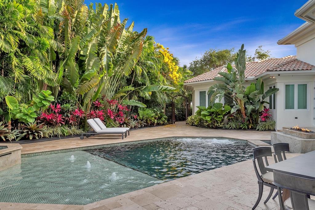 LAKE ROGERS ISLE UNIT E - Residential