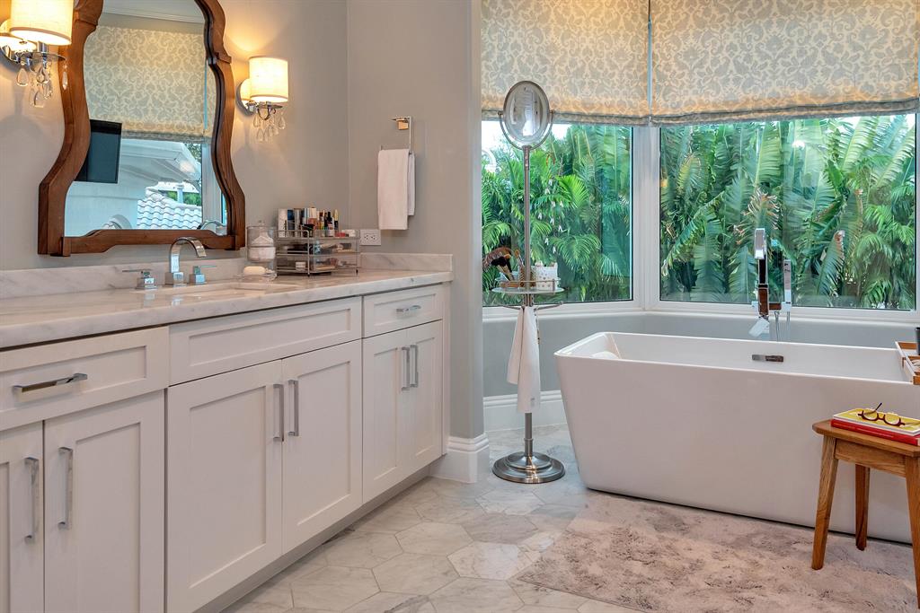 LAKE ROGERS ISLE UNIT E - Residential