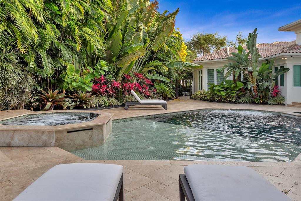 LAKE ROGERS ISLE UNIT E - Residential