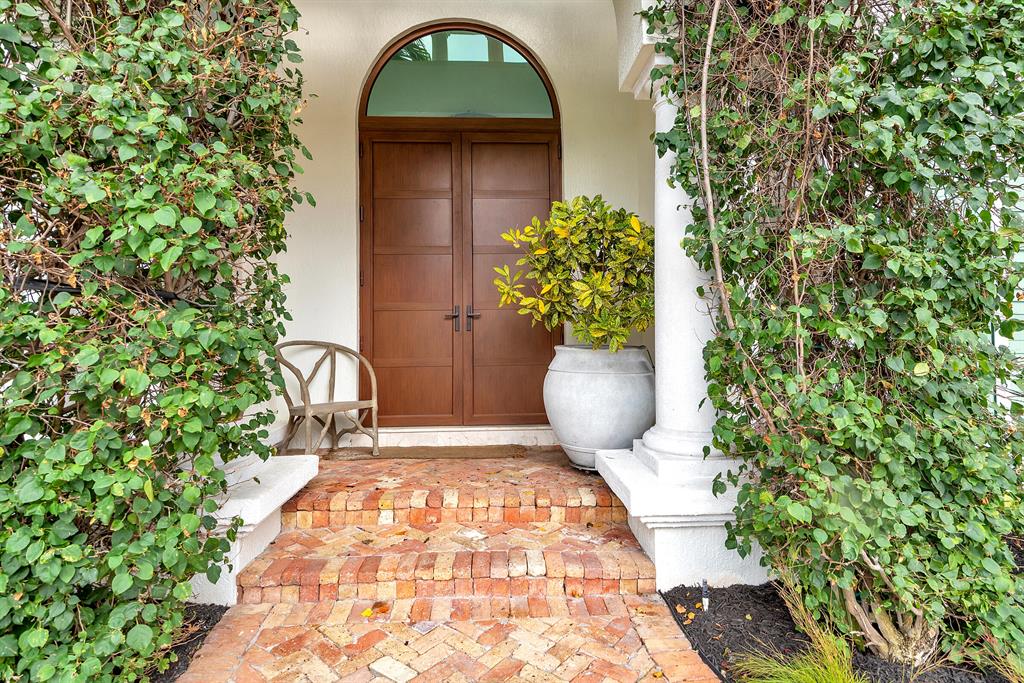 LAKE ROGERS ISLE UNIT E - Residential