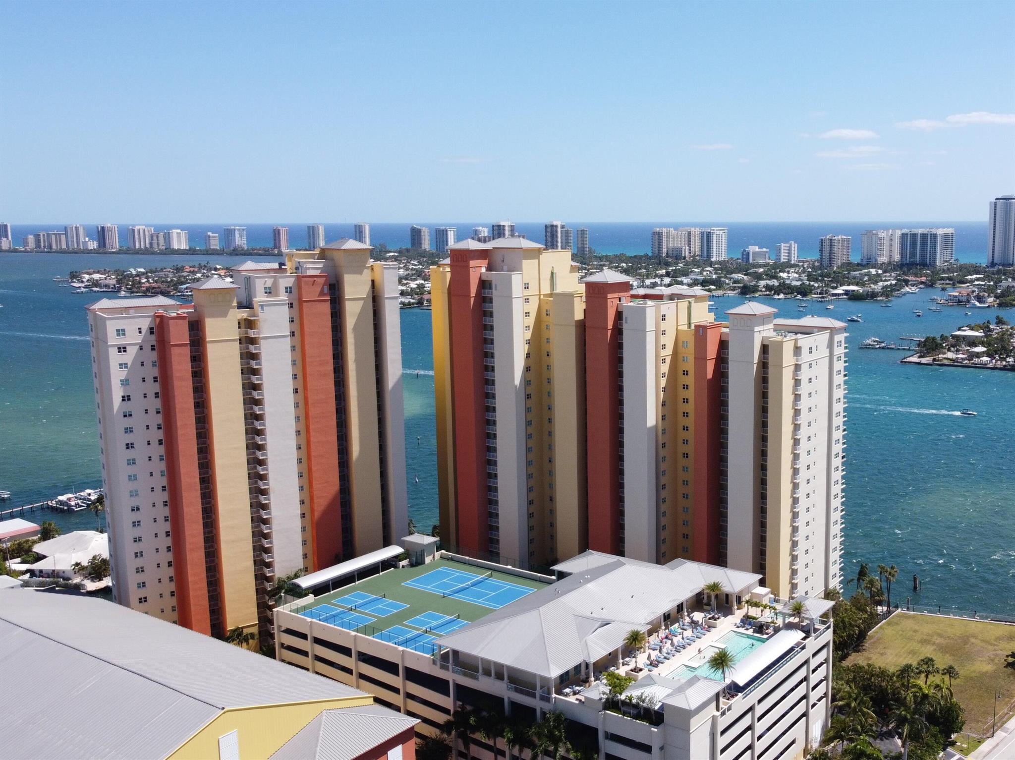 2640 Lake Shore Drive 1012