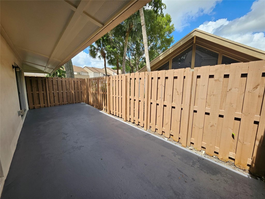 Townhouses at Jacaranda - Residential