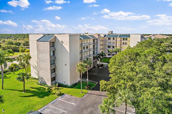 1605 S US HIGHWAY 1, JUPITER, FL 33477 - Image 8ce019ca4e21314e7fde8d6e21e4bd5d/3946987962
