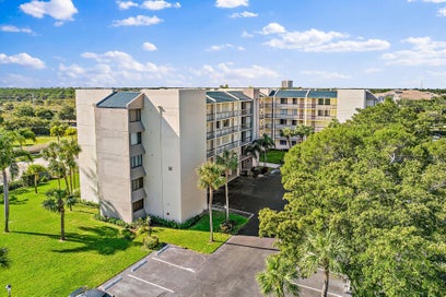 1605 S US HIGHWAY 1 M1-401 Jupiter FL 33477