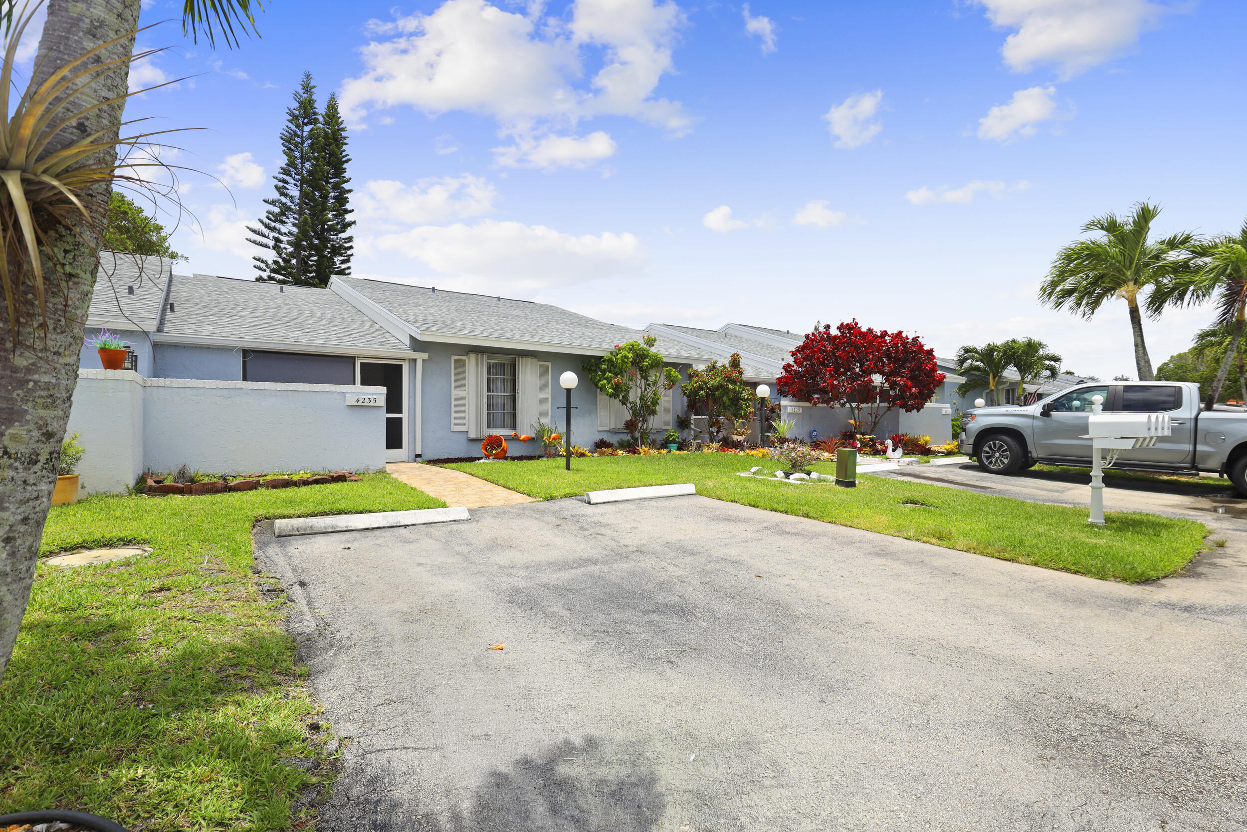 Properties 4235 Lucerne Villas Lane