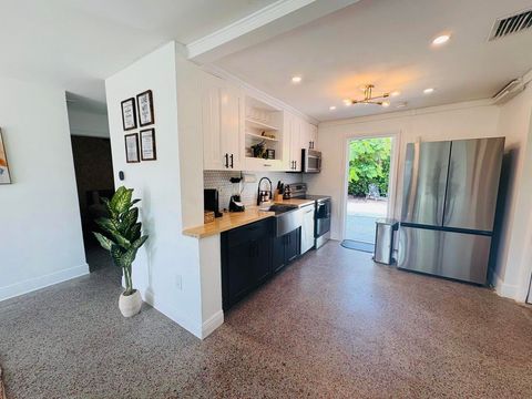 2711 NE 11th Terrace Lighthouse Point FL 33064