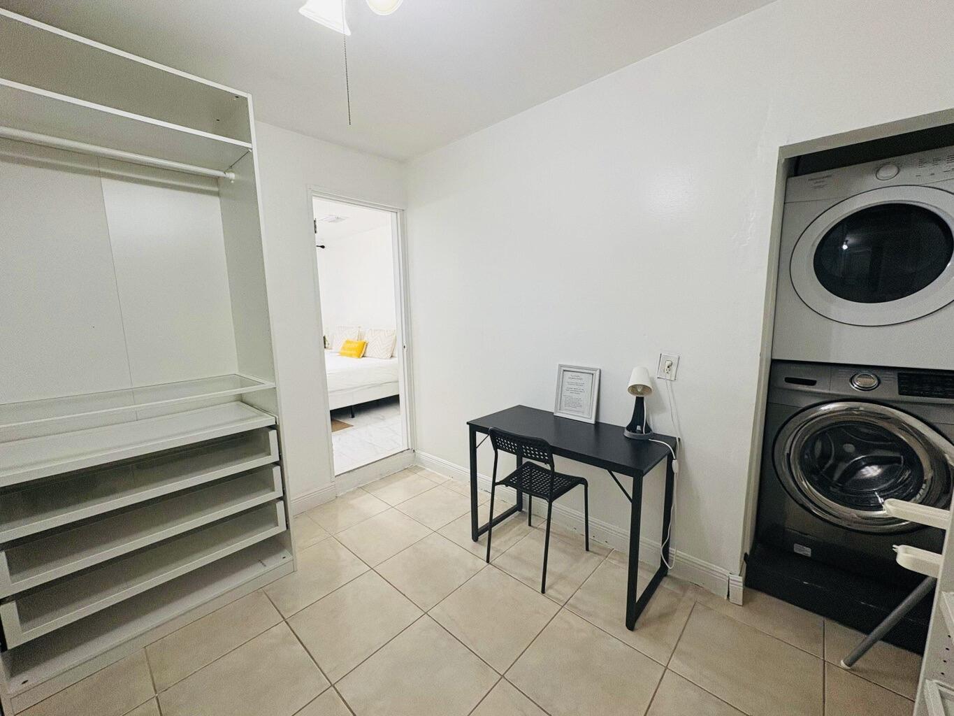 CRESTHAVEN NO 5 - Residential