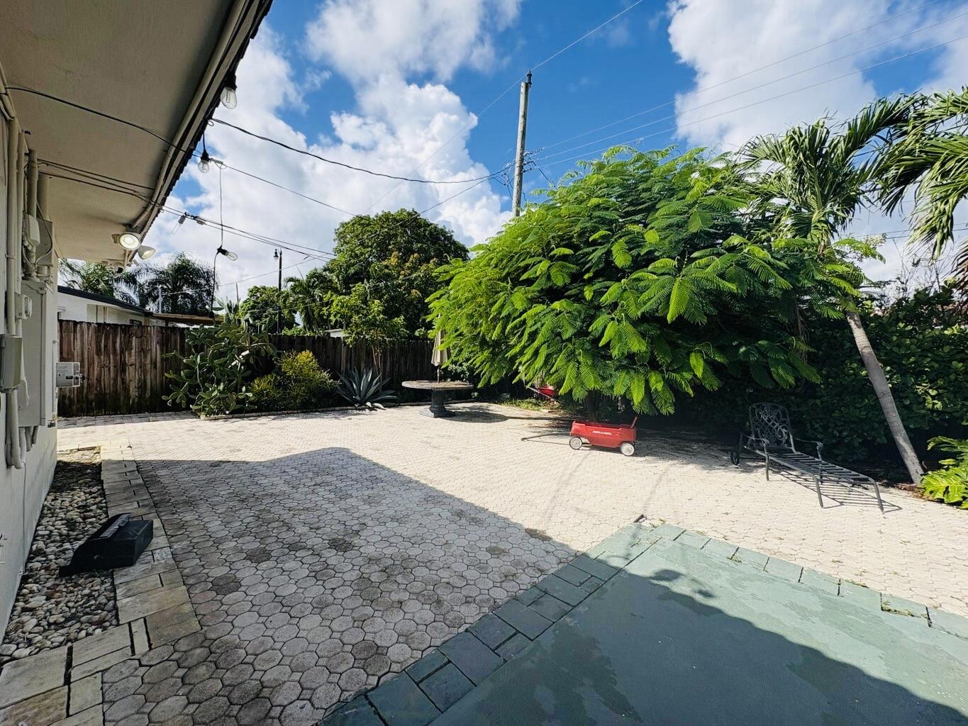 CRESTHAVEN NO 5 - Residential