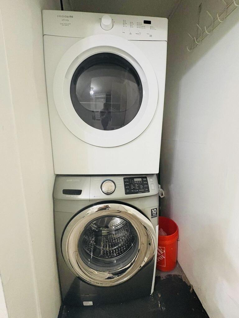 CRESTHAVEN NO 5 - Residential