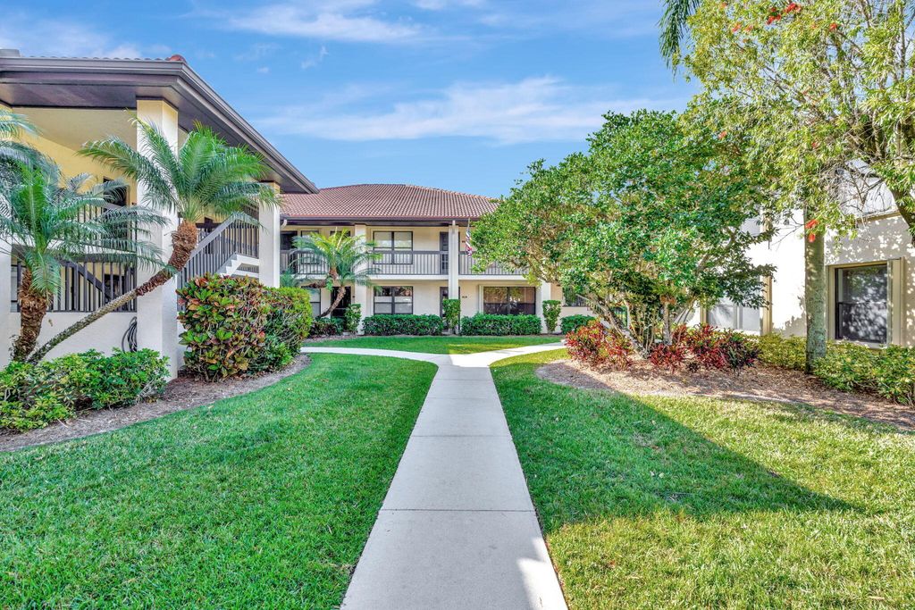 Photo of 391 Sw South River Dr #105, Stuart, FL 34997 (MLS # R11074051)