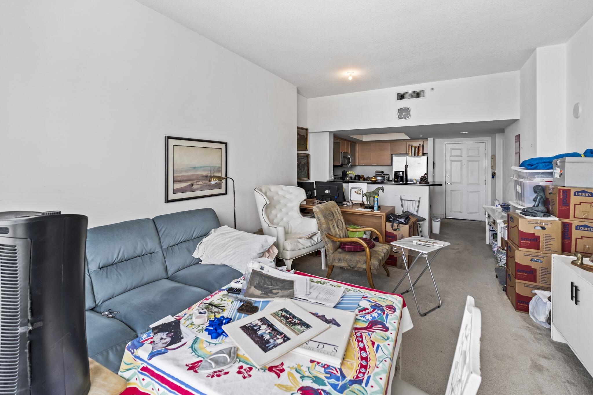 HOLLYWOOD STATION RES CONDO - Residential