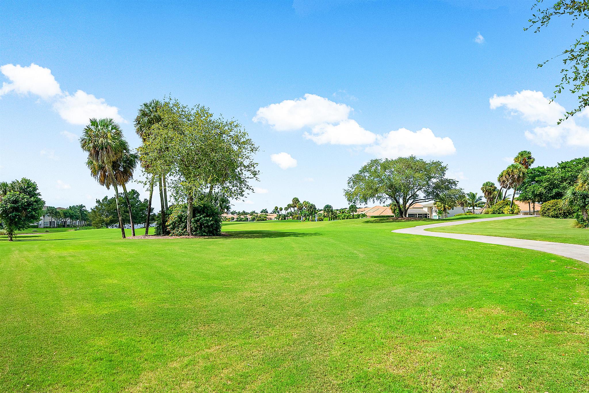JUPITER COUNTRY CLUB COND - Residential