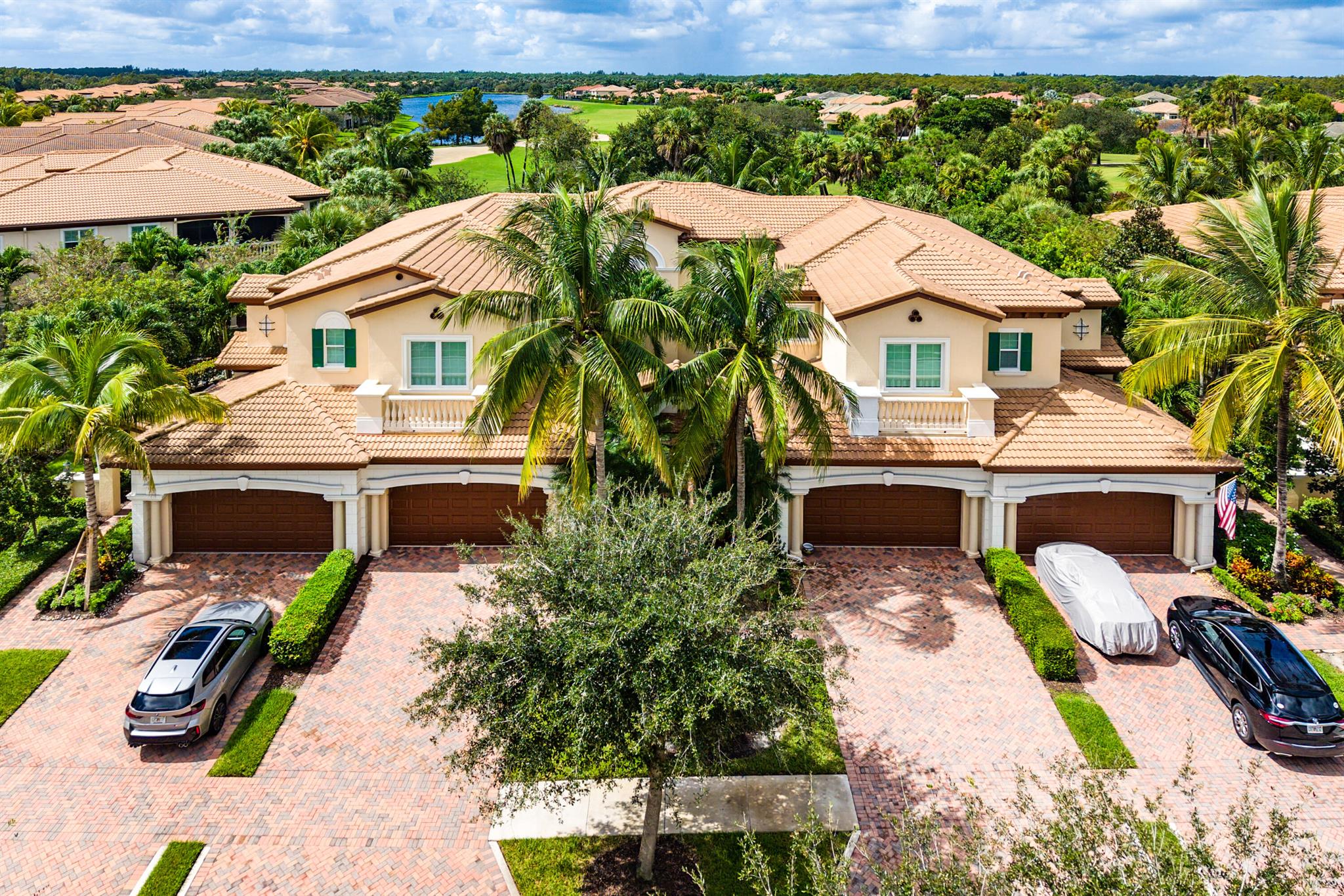 JUPITER COUNTRY CLUB COND - Residential