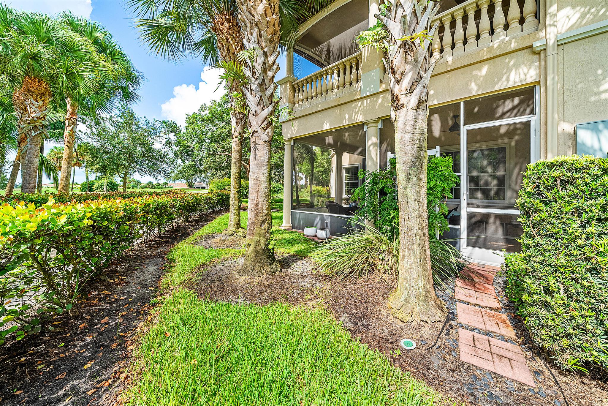 JUPITER COUNTRY CLUB COND - Residential