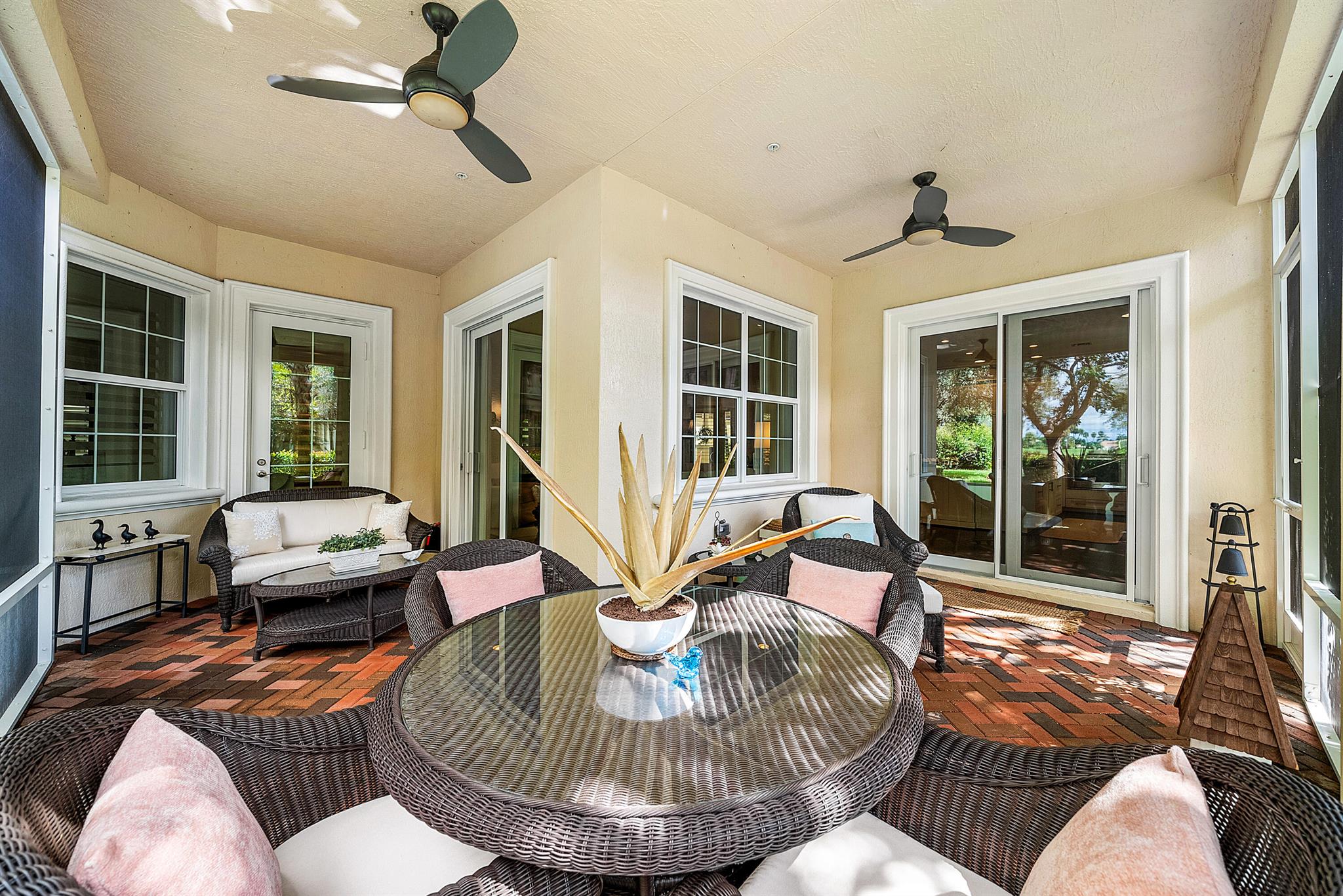 JUPITER COUNTRY CLUB COND - Residential