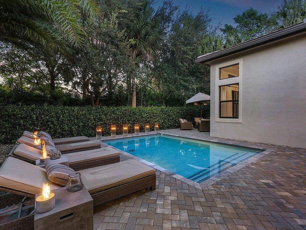 Photo of 16184 Pantheon Pass, Delray Beach, FL 33446 (MLS # R10949021)