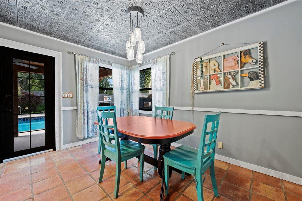 LOXAHATCHEE GROVES - Residential