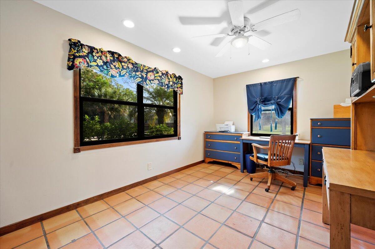 LOXAHATCHEE GROVES - Residential