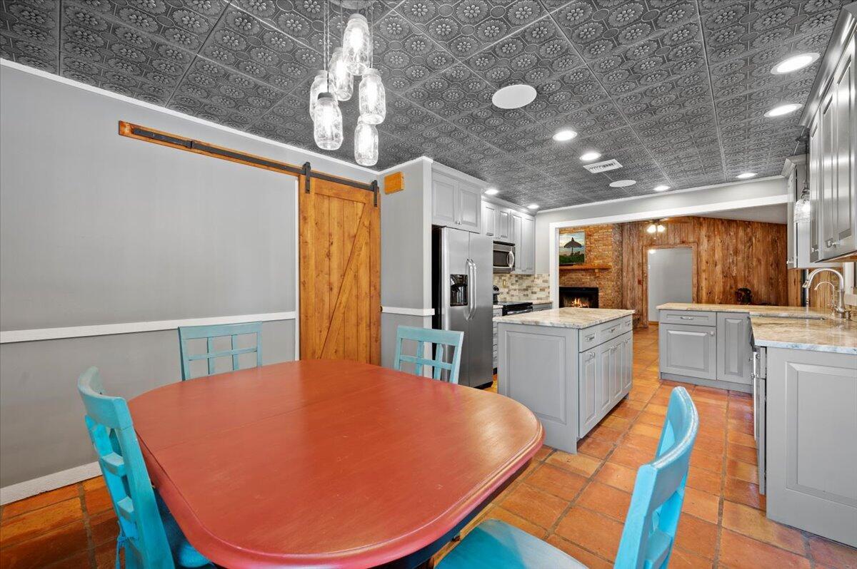 LOXAHATCHEE GROVES - Residential